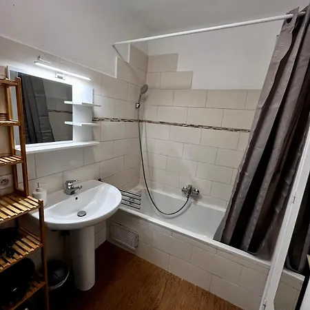 Riviera - 2 Chambres, Balcons, Parking - Apartment Vallauris